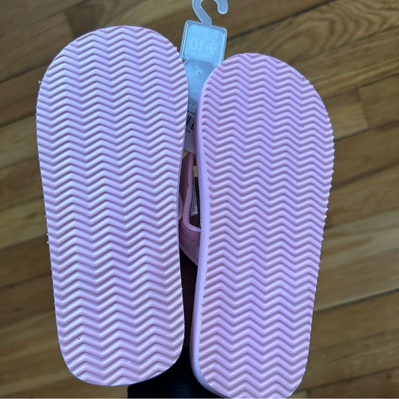 OshKosh Toddler Girls pink tie dye Flip Flops with back strap in size 9/10 NWT - Picture 2 of 2
